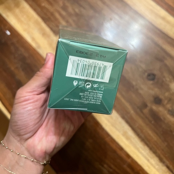 COPY - La Mer Oil Absorbing Tonic - Picture 4 of 5